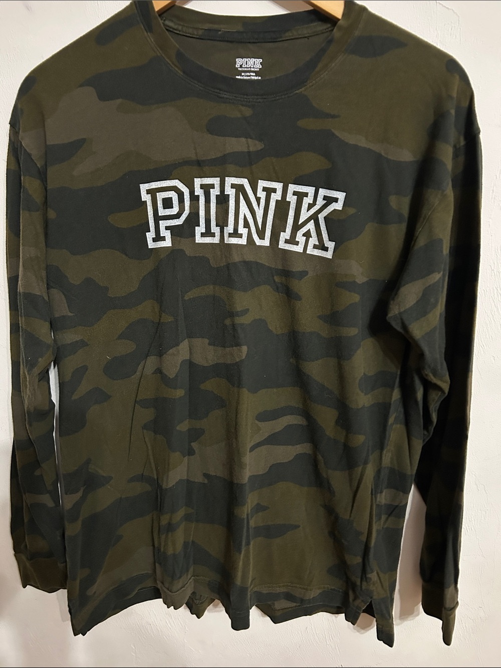 PINK Camo Long Sleeve Tee - Olive & Black M